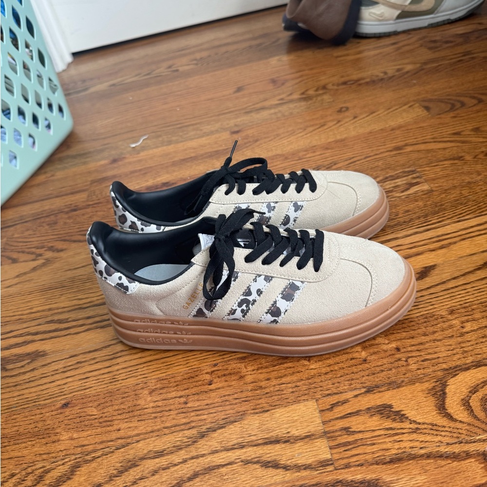 Off brand cheetah sneakers
